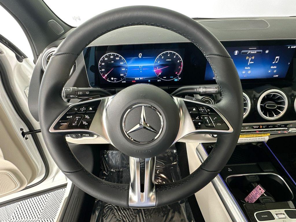 2026 Mercedes-BENZ GLA — миниатюра 11