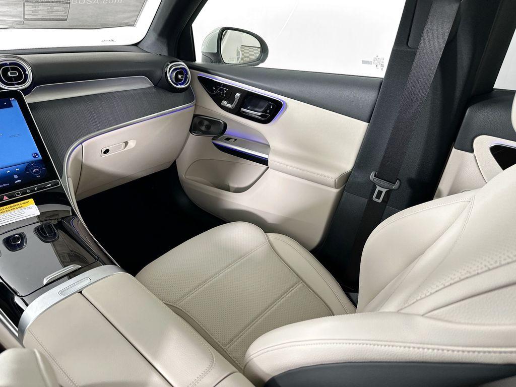 صورة مصغرة 25 لـ 2026 Mercedes-BENZ GLC