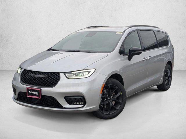New 2026 Chrysler Pacifica Limited