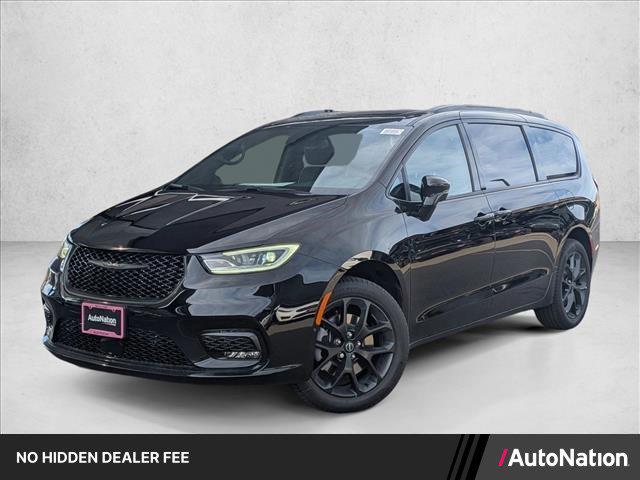 New 2026 Chrysler Pacifica Limited