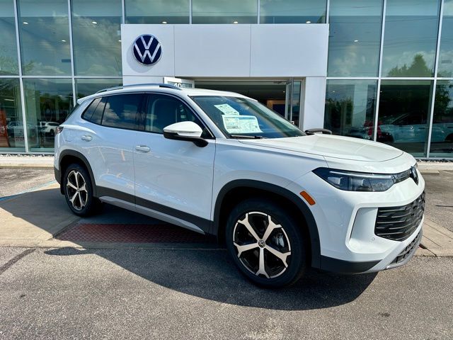New 2026 Volkswagen Tiguan 2.0T SE