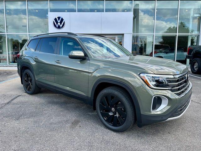 New 2026 Volkswagen Atlas 2.0T SE W/TECHNOLOGY