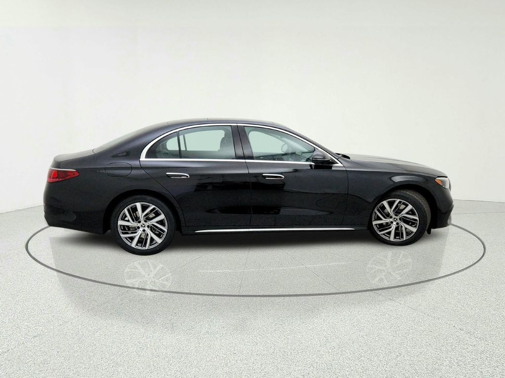 صورة 7 لـ 2026 Mercedes-BENZ E-CLASS