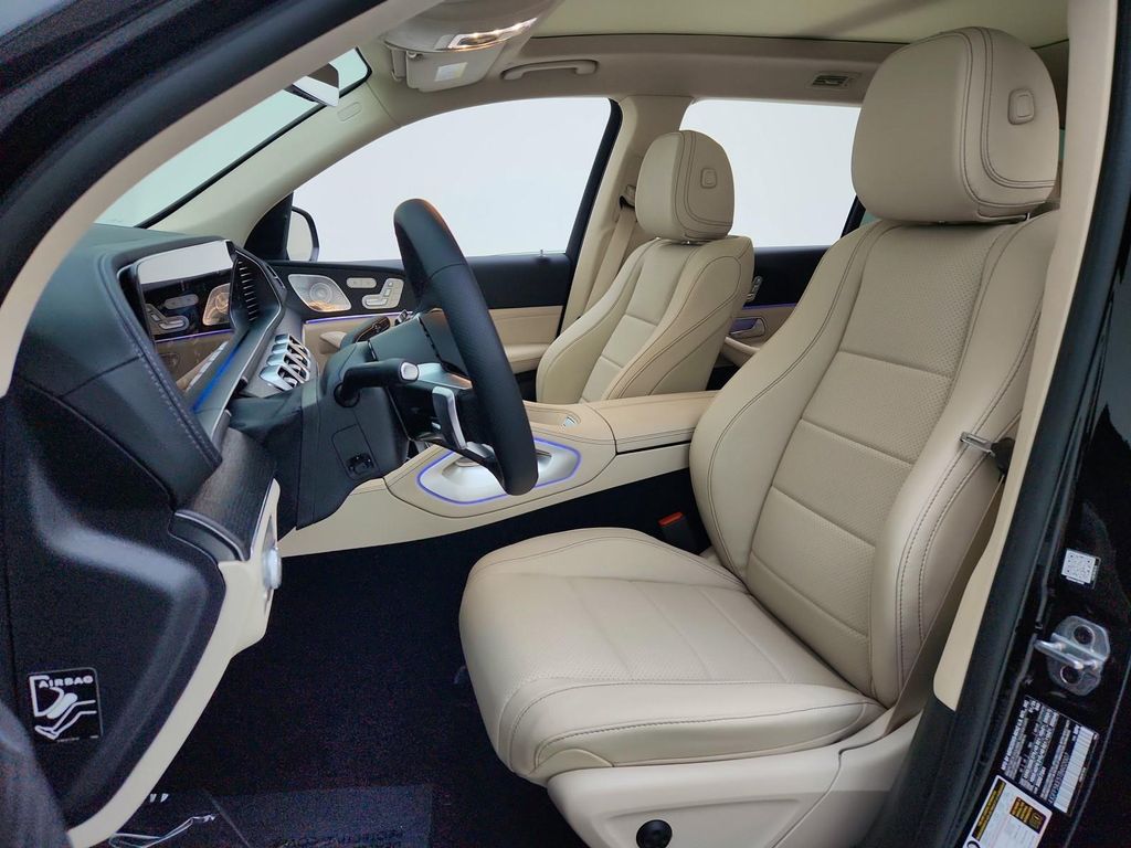 MERCEDES-BENZ GLS - 10