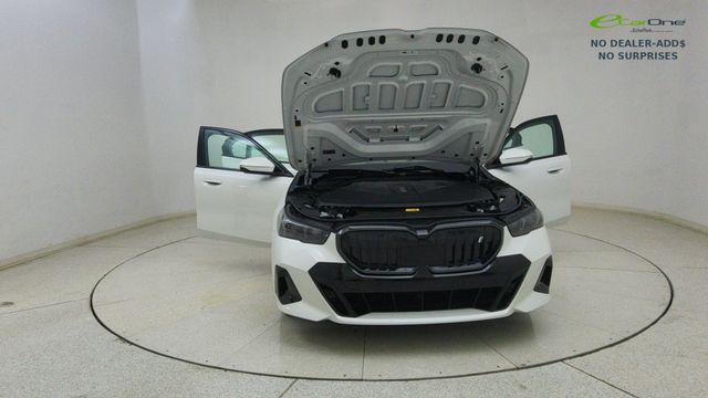 صورة مصغرة 74 لـ 2024 BMW I5 EDRIVE40