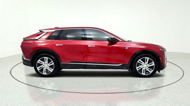 صورة 10 لـ 2024 Cadillac LYRIQ TECH