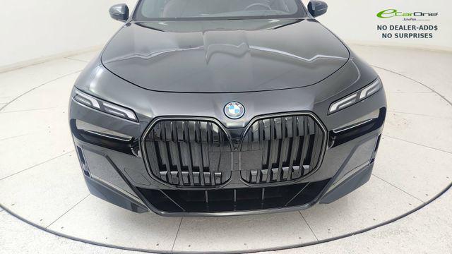 صورة 8 لـ 2025 BMW I7 EDRIVE50