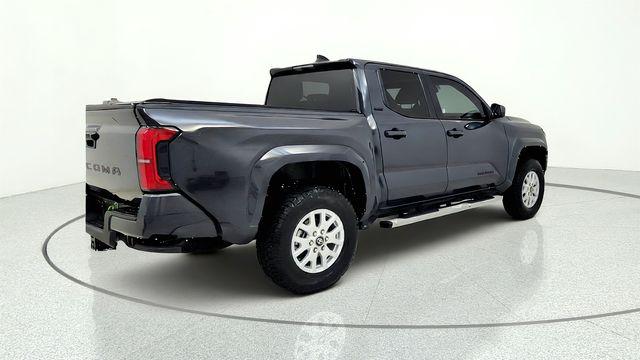 صورة 8 لـ 2025 Toyota TACOMA SR5