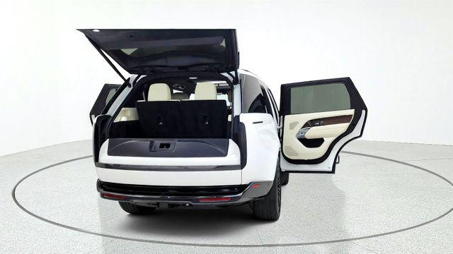 صورة 18 لـ 2025 LAND Rover RANGE ROVER P400 SE 7 SEAT