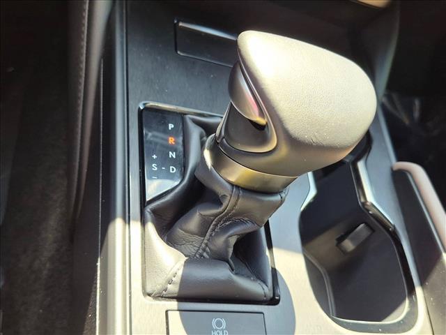 صورة 9 لـ 2025 Lexus ES 350 BASE
