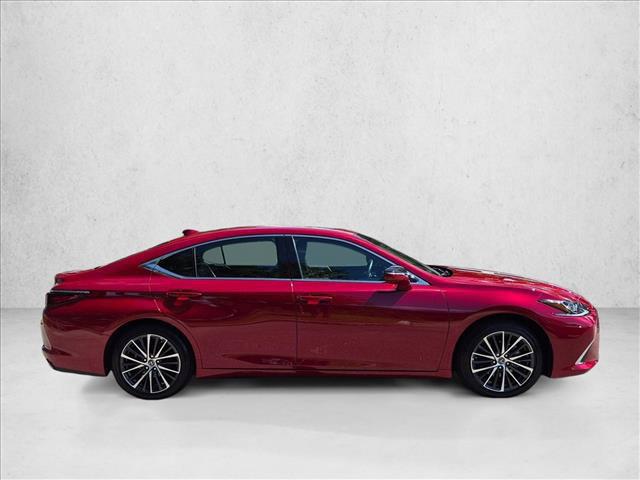 صورة 4 لـ 2025 Lexus ES 350 BASE