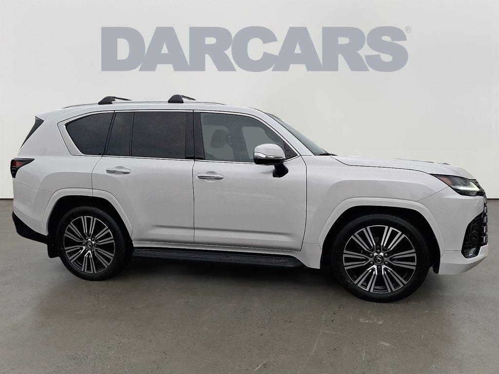 صورة 8 لـ 2025 Lexus LX 600 LUXURY