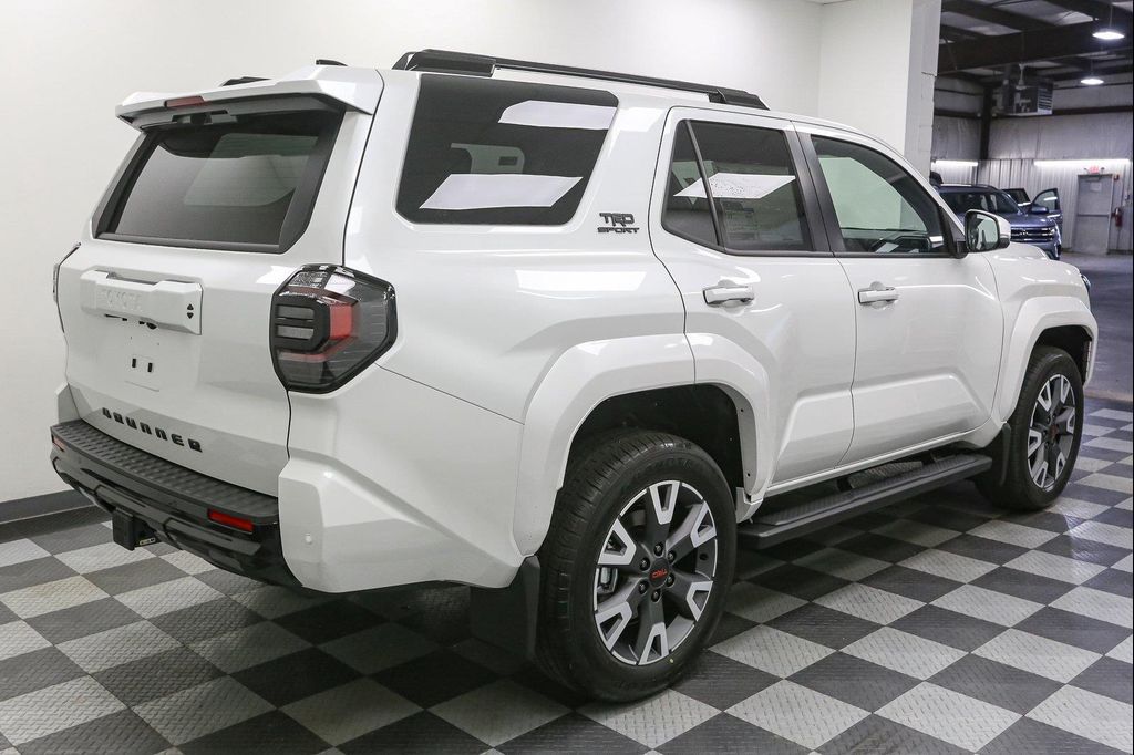 صورة 7 لـ 2026 Toyota 4RUNNER TRD SPORT