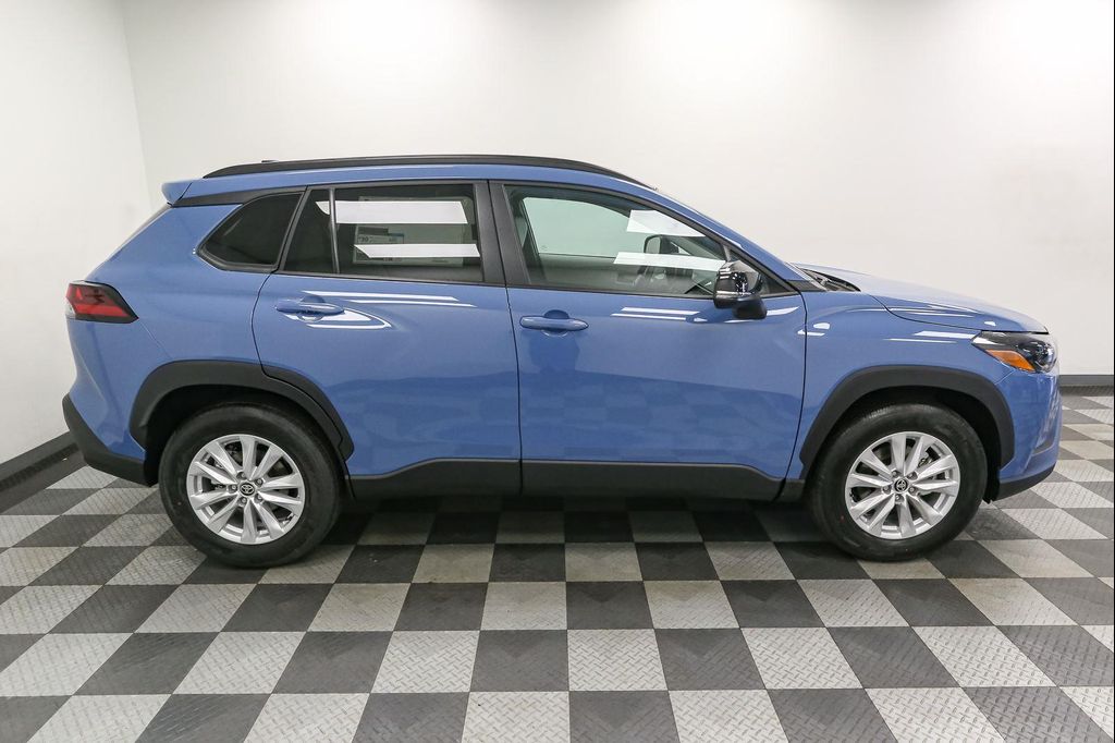 TOYOTA COROLLA CROSS - 7