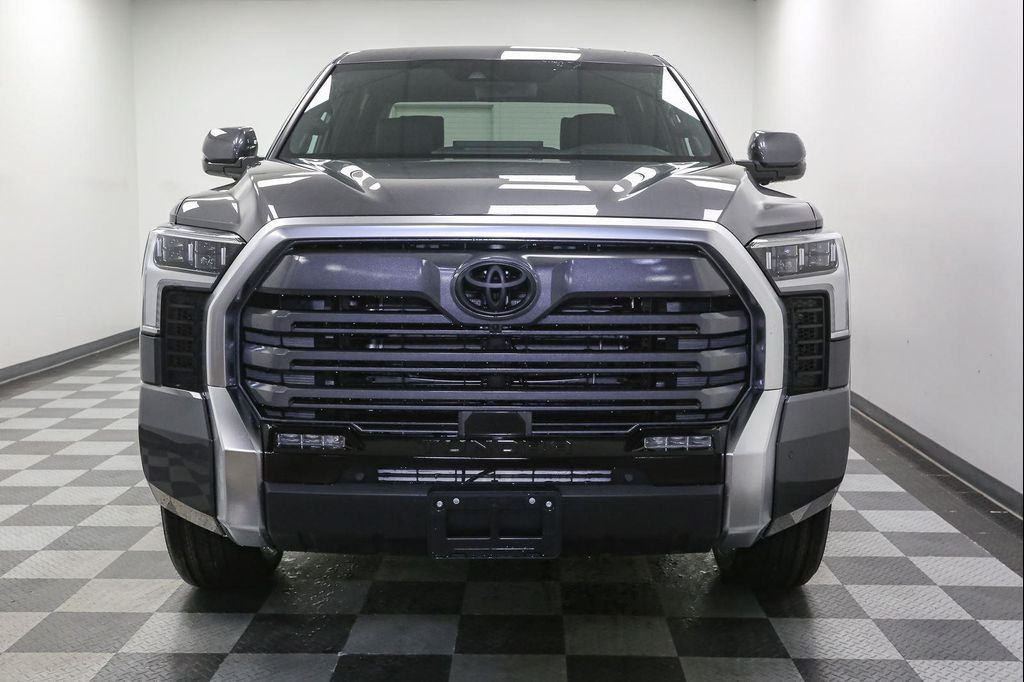 TOYOTA TUNDRA - 3