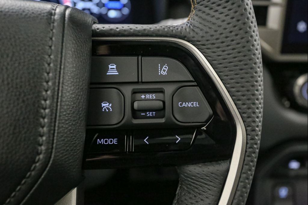 2026 Toyota SEQUOIA CAPSTONE 缩略图 25