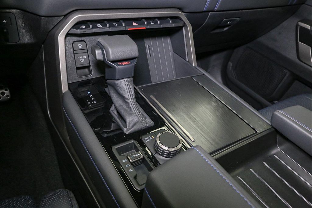 صورة مصغرة 23 لـ 2026 Toyota SEQUOIA PLATINUM