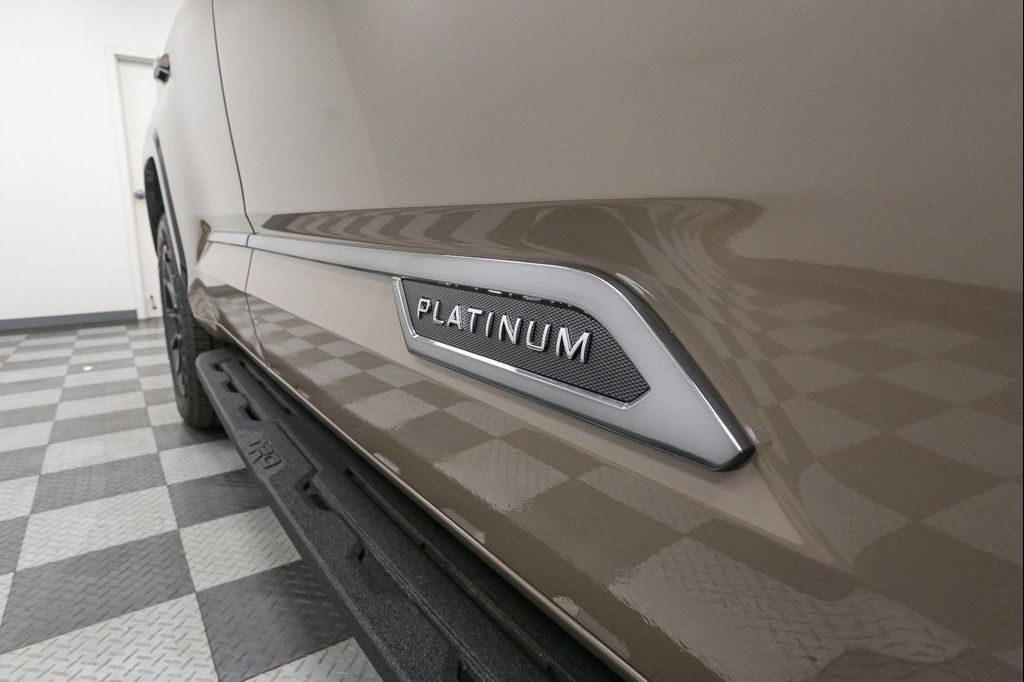 صورة 8 لـ 2026 Toyota SEQUOIA PLATINUM