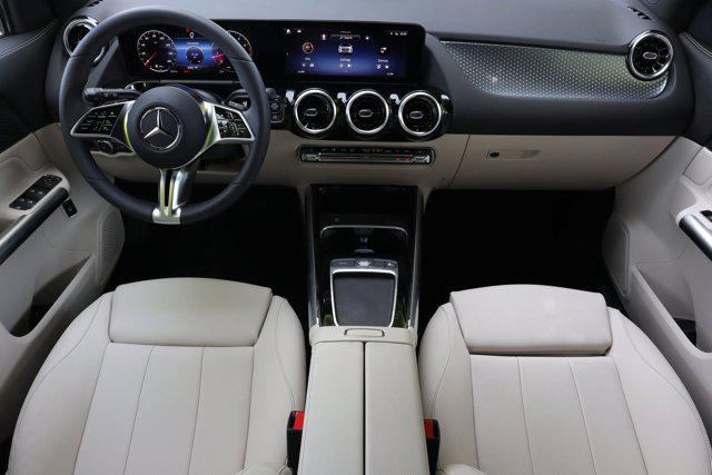 MERCEDES-BENZ GLA-CLASS - 7