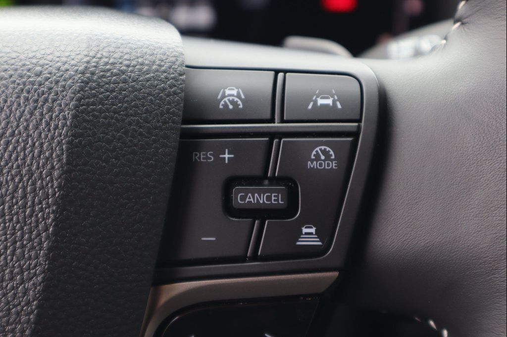 صورة مصغرة 19 لـ 2025 Toyota CAMRY SE
