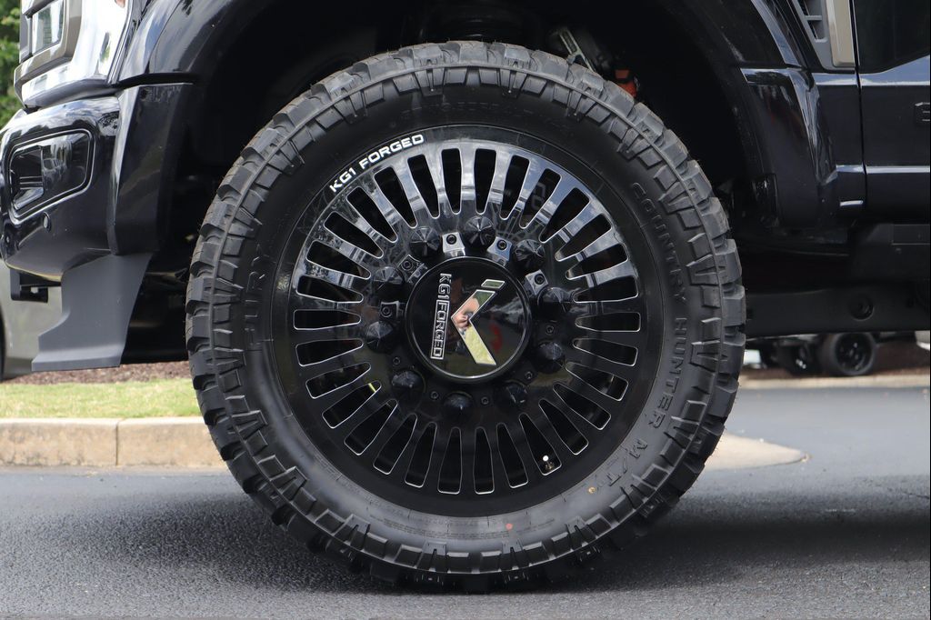 صورة 6 لـ 2025 FORD F-450 PLATINUM