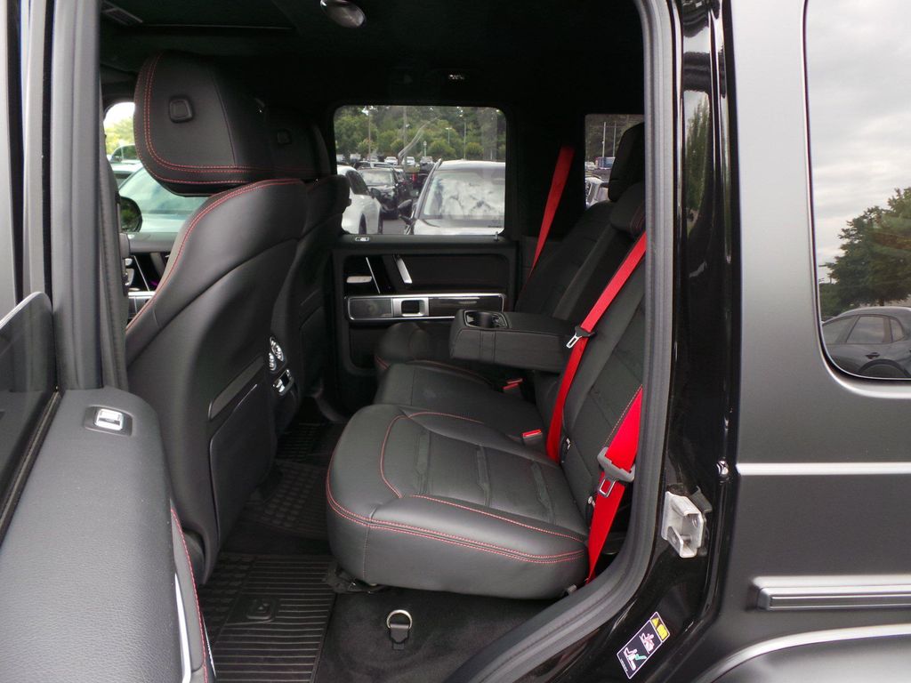 صورة مصغرة 45 لـ 2025 Mercedes-BENZ AMG G 63 BASE