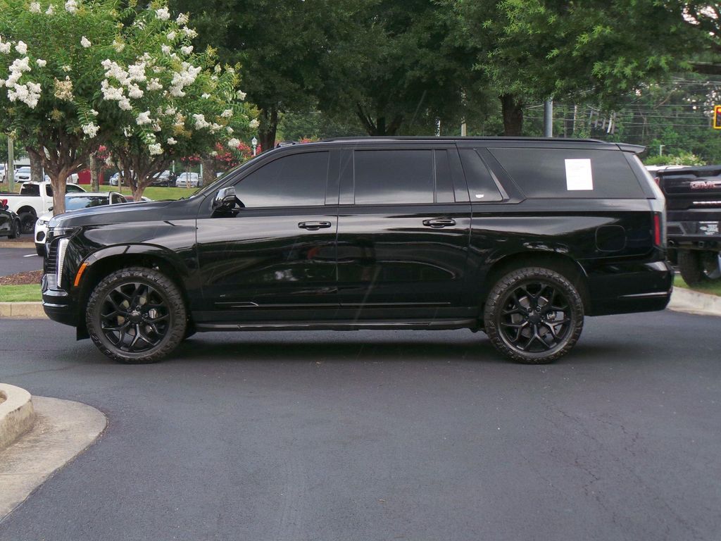 2025 Cadillac ESCALADE ESV SPORT photo 5