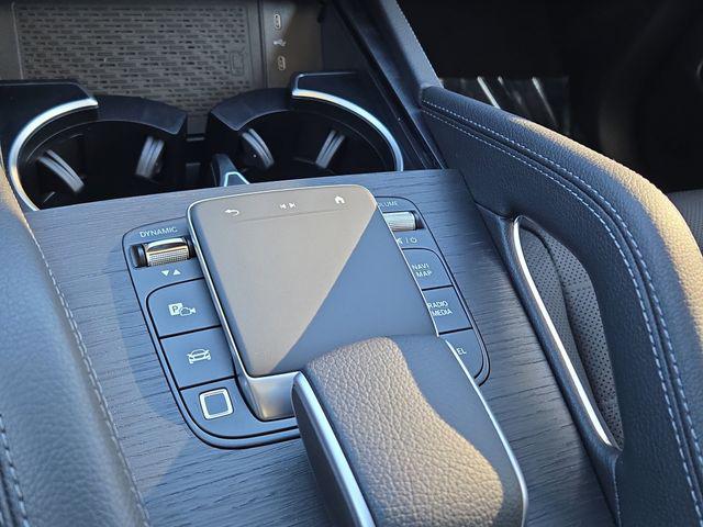 2026 Mercedes-BENZ GLS — миниатюра 16