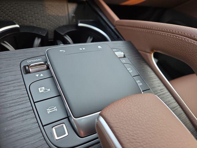 2026 Mercedes-BENZ GLE — миниатюра 17