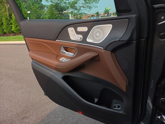 2026 Mercedes-BENZ GLE — миниатюра 22