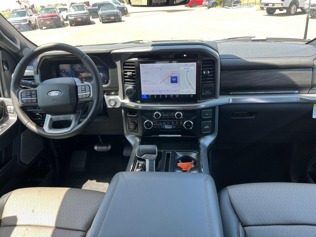 FORD F-150 LARIAT - 8