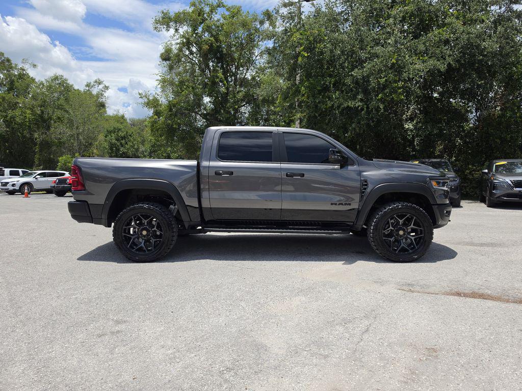2025 RAM 1500 RHO CREW CAB 4X4 5'7' BOX — фото 3