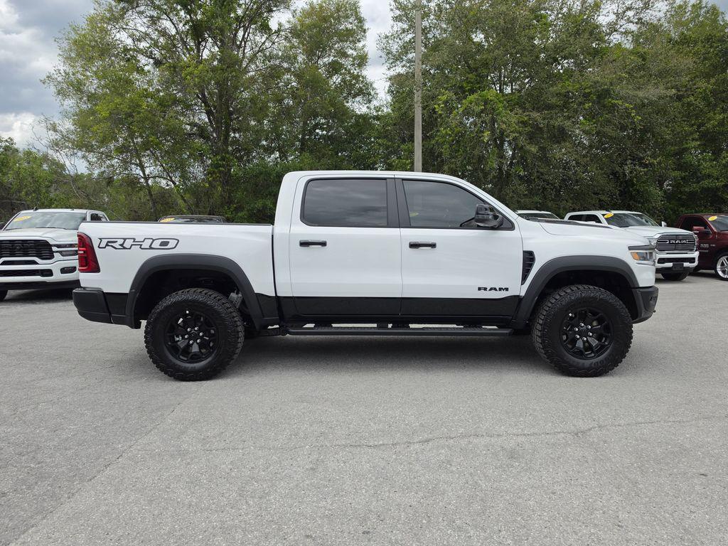 2026 RAM 1500 RHO CREW CAB 4X4 5'7' BOX 照片 3