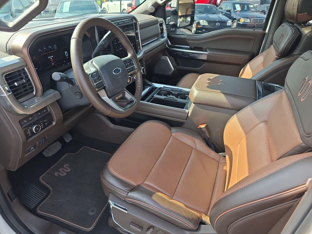 صورة 4 لـ 2024 FORD F-350 KING RANCH