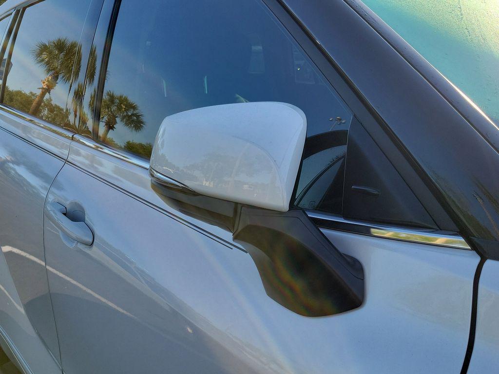 TOYOTA HIGHLANDER - 10