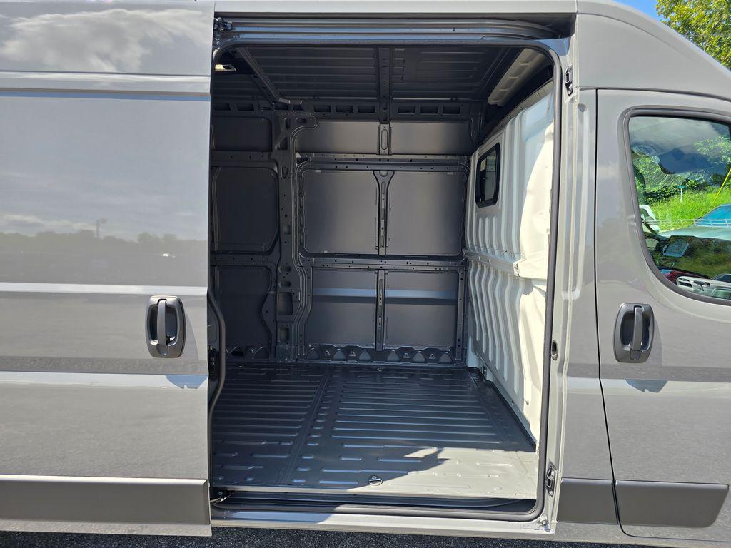 2026 RAM PROMASTER 2500 TRADESMAN — миниатюра 9