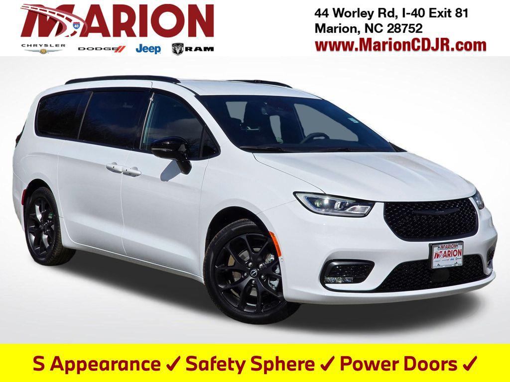 New 2026 Chrysler Pacifica L