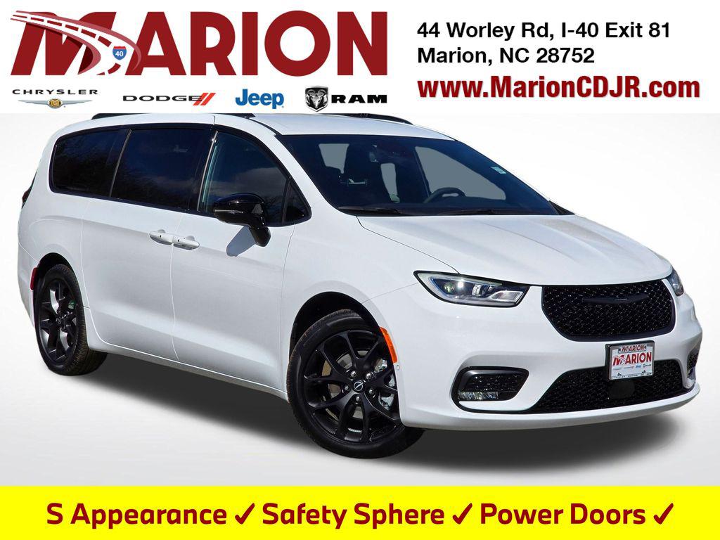 New 2026 Chrysler Pacifica L