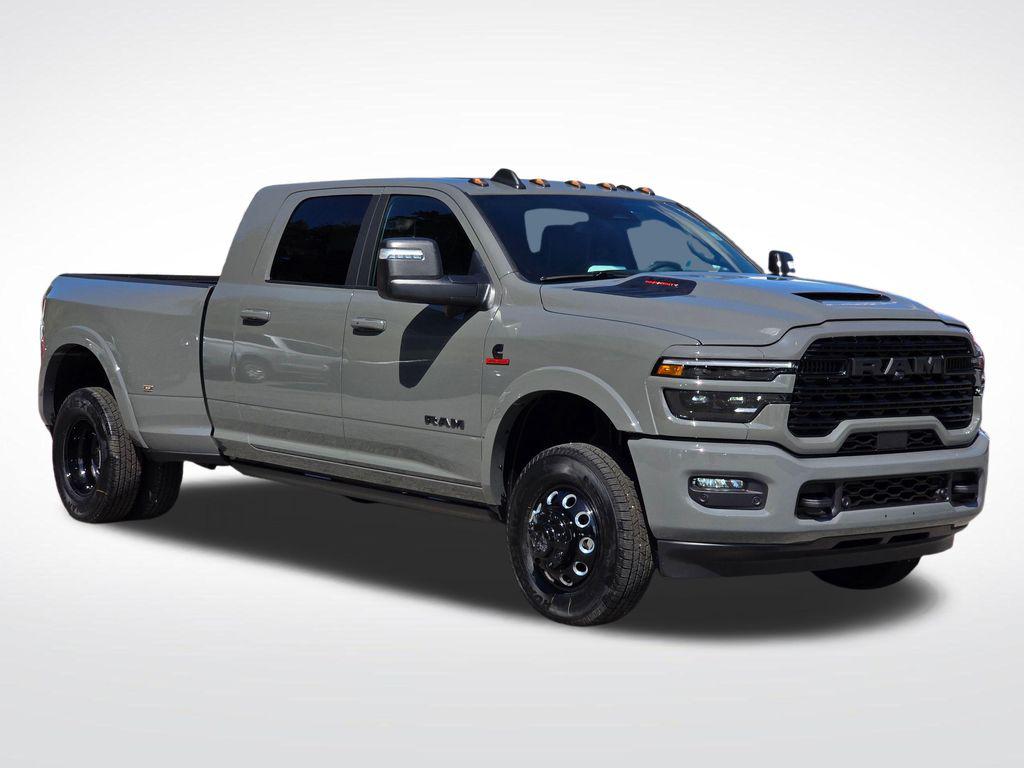 صورة مصغرة 15 لـ 2026 RAM 3500 LIMITED MEGA CAB 4X4 6'4' BOX
