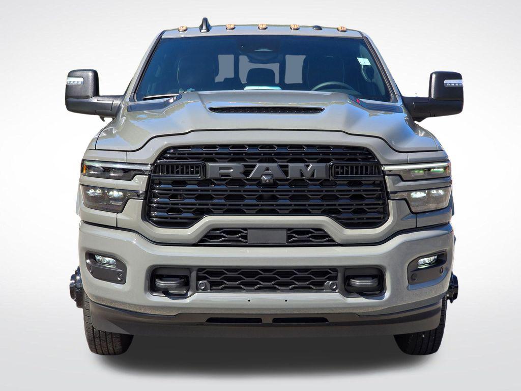 صورة مصغرة 16 لـ 2026 RAM 3500 LIMITED MEGA CAB 4X4 6'4' BOX