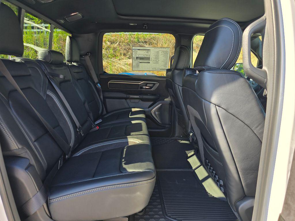 2026 RAM 1500 RHO CREW CAB 4X4 5'7' BOX — миниатюра 25