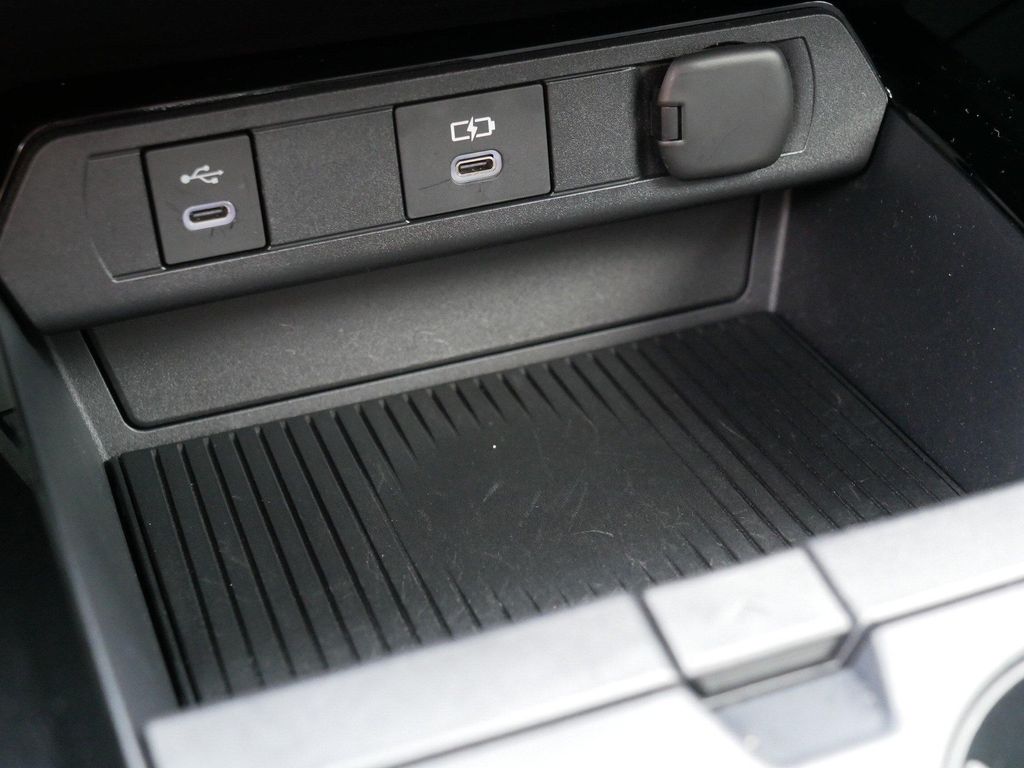 2026 Toyota PRIUS L 缩略图 38