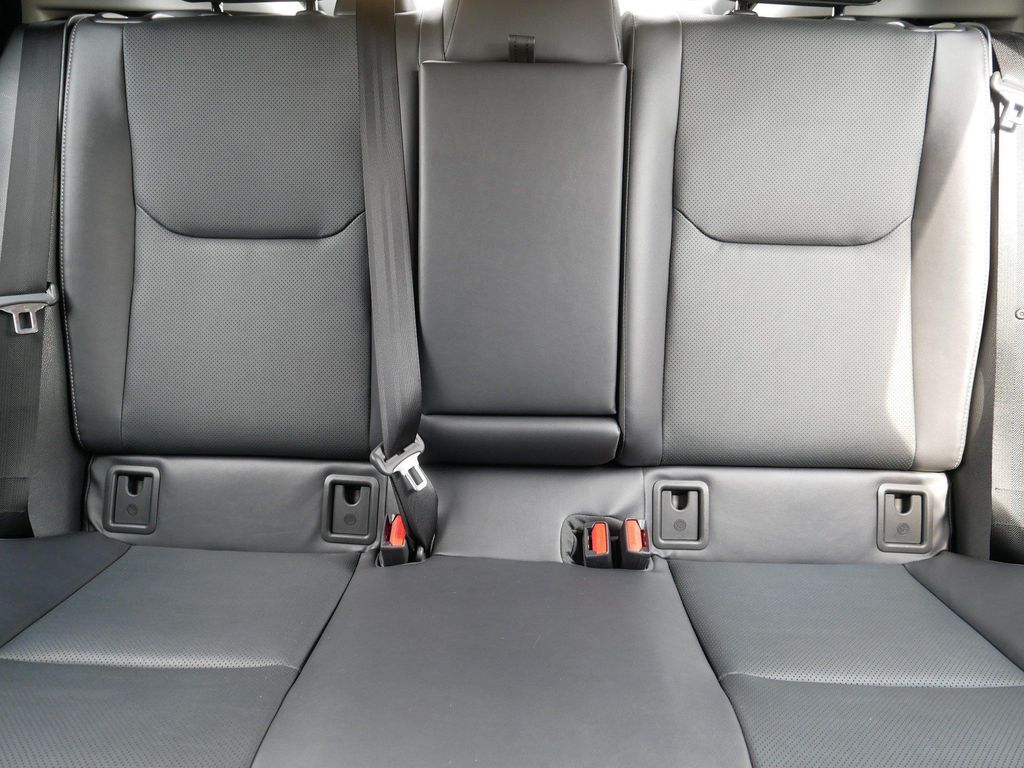 2026 Toyota PRIUS L 缩略图 13