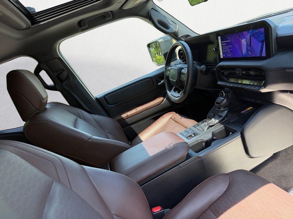 صورة 15 لـ 2025 Toyota LAND CRUISER BASE