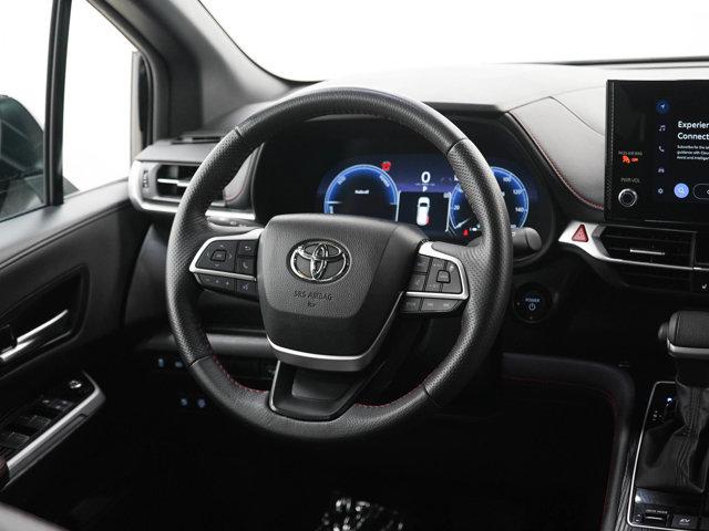 2025 Toyota SIENNA — миниатюра 15