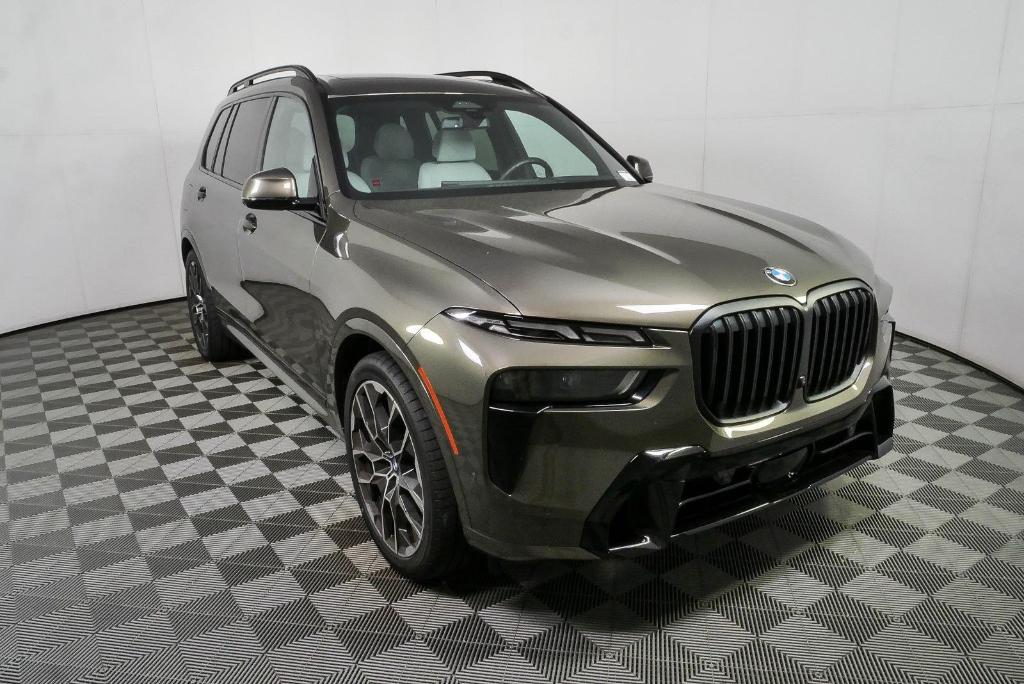 صورة 1 لـ 2025 BMW X7 XDRIVE40I