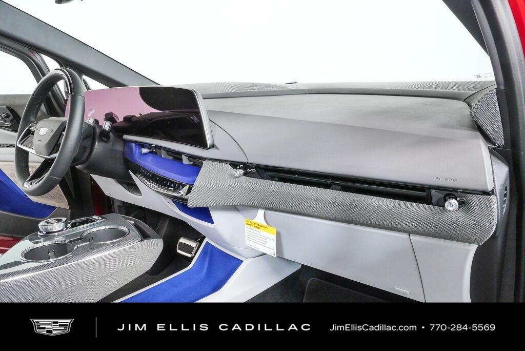 2027 Cadillac OPTIQ PREMIUM SPORT — миниатюра 23