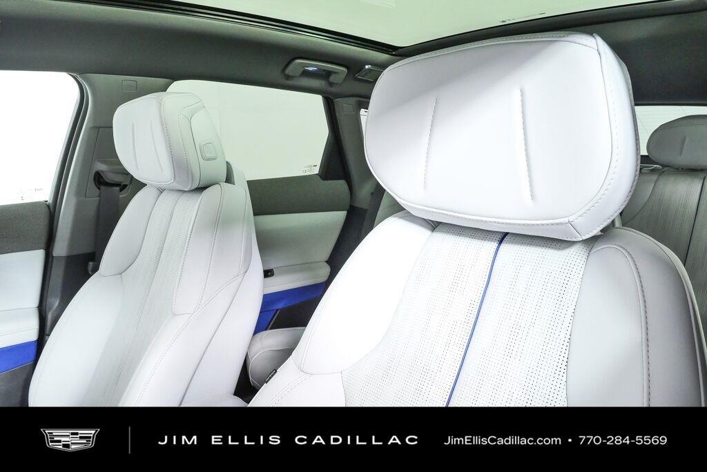 2027 Cadillac OPTIQ PREMIUM SPORT photo 5