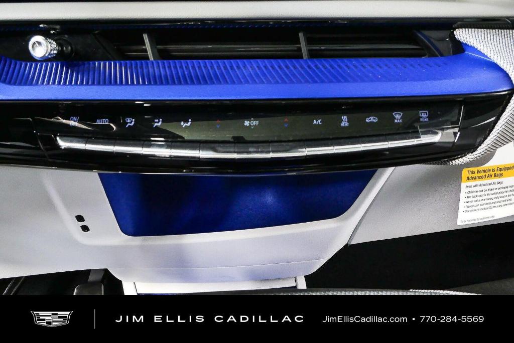2027 Cadillac OPTIQ LUXURY 照片 16