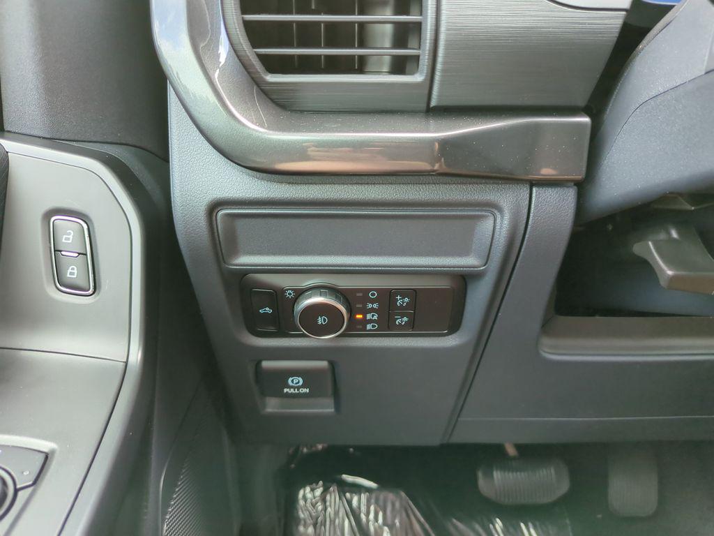 صورة مصغرة 24 لـ 2026 FORD F-150 STX